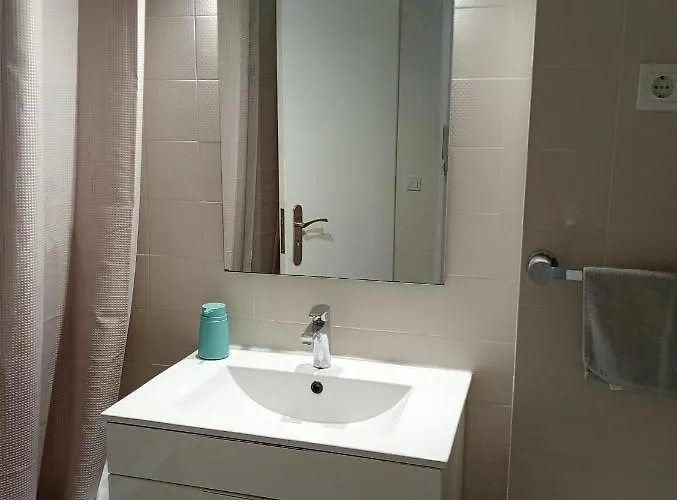 Costa By The Costa de Caparica